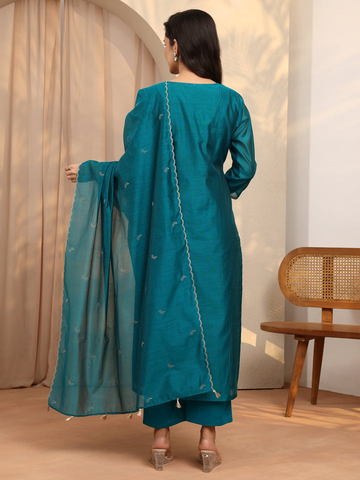 Green Embroidered Silk Blend Straight Suit Set With Dupatta