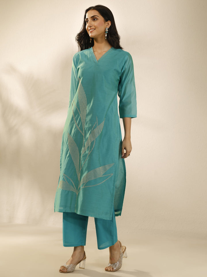 Green Embellished Silk Blend Straight Suit Set With Dupatta