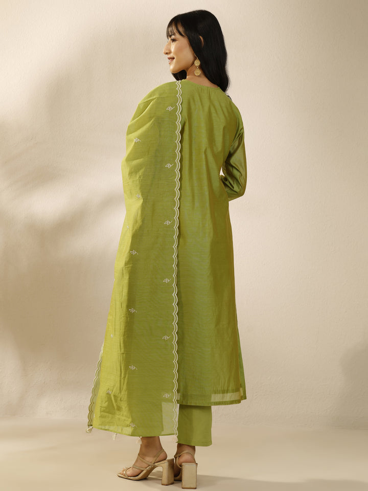 Green Embroidered Silk Blend Straight Suit Set With Dupatta