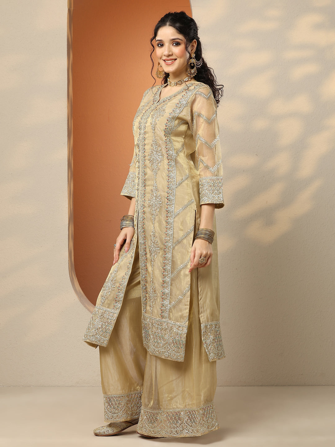 Libas Art Green Embroidered Organza Straight Suit Set With Dupatta