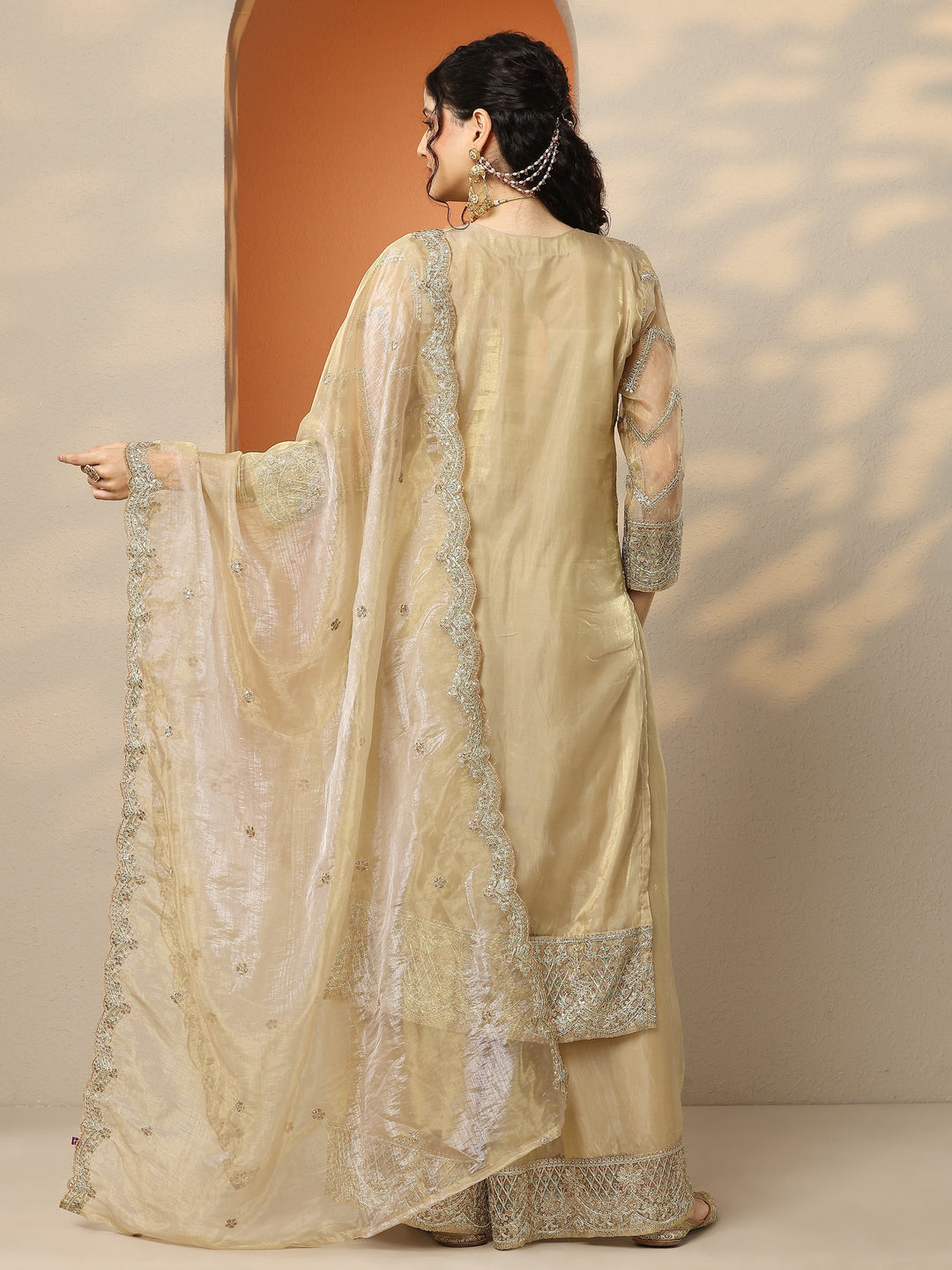 Libas Art Green Embroidered Organza Straight Suit Set With Dupatta
