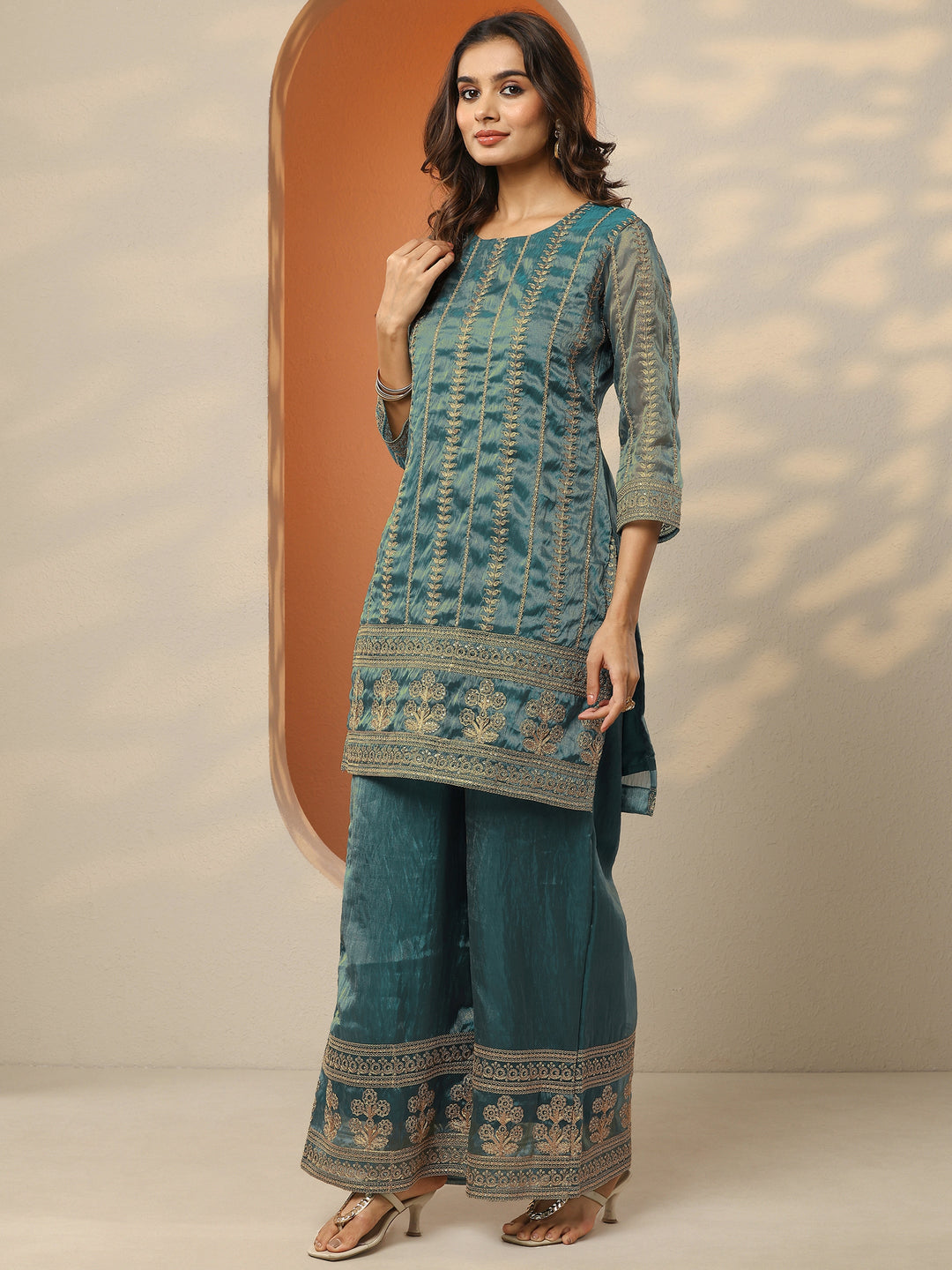 Libas Art Green Embroidered Organza Straight Suit Set With Dupatta