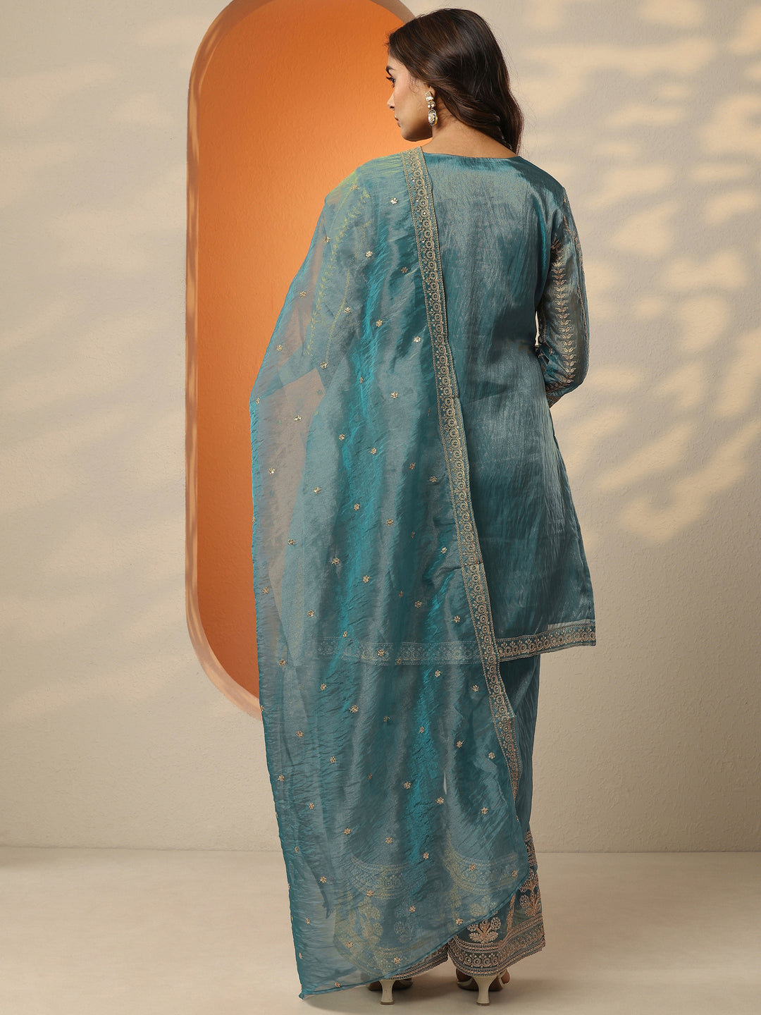 Libas Art Green Embroidered Organza Straight Suit Set With Dupatta