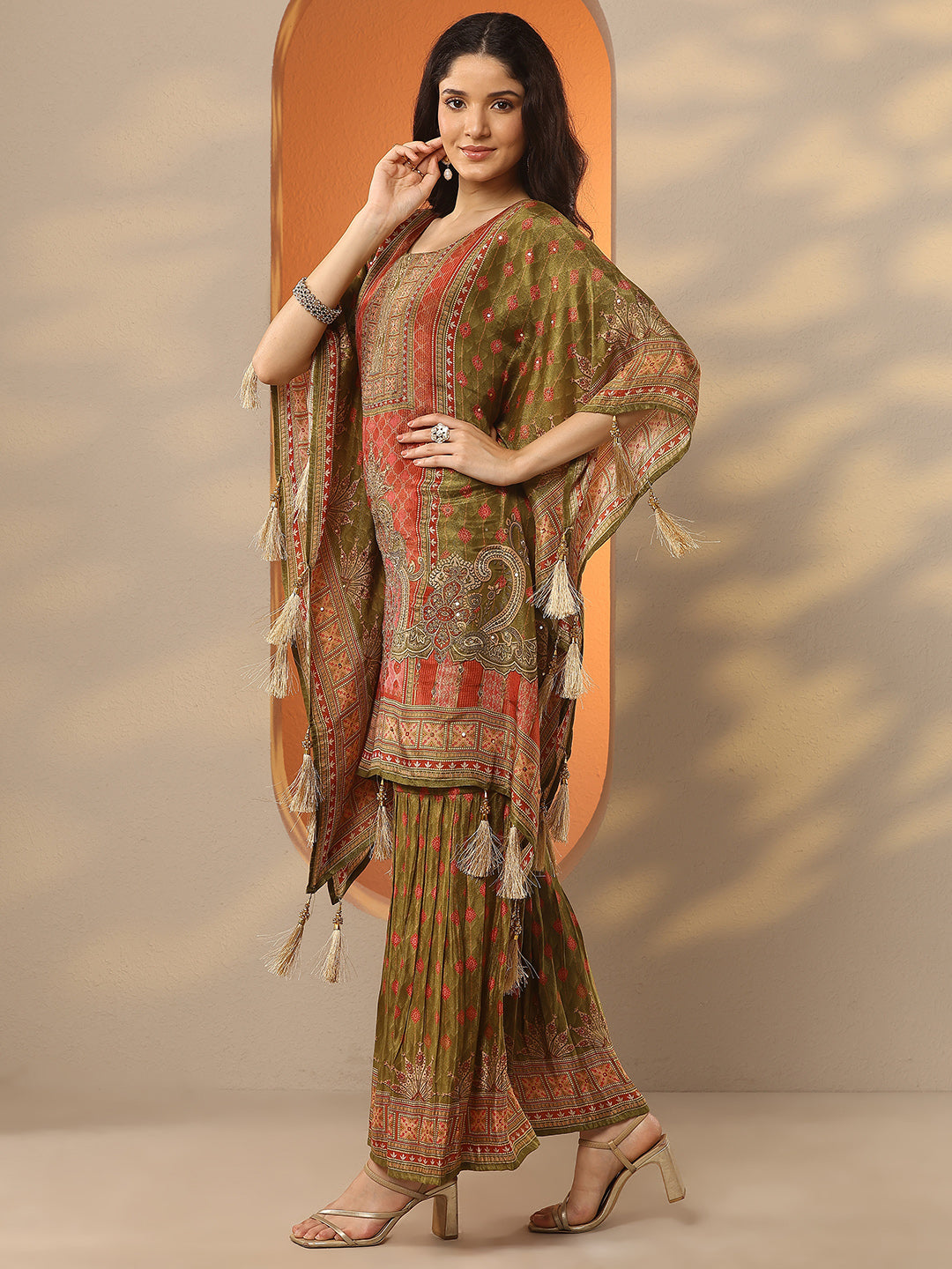 Green Printed Silk Blend Straight Kurta Set