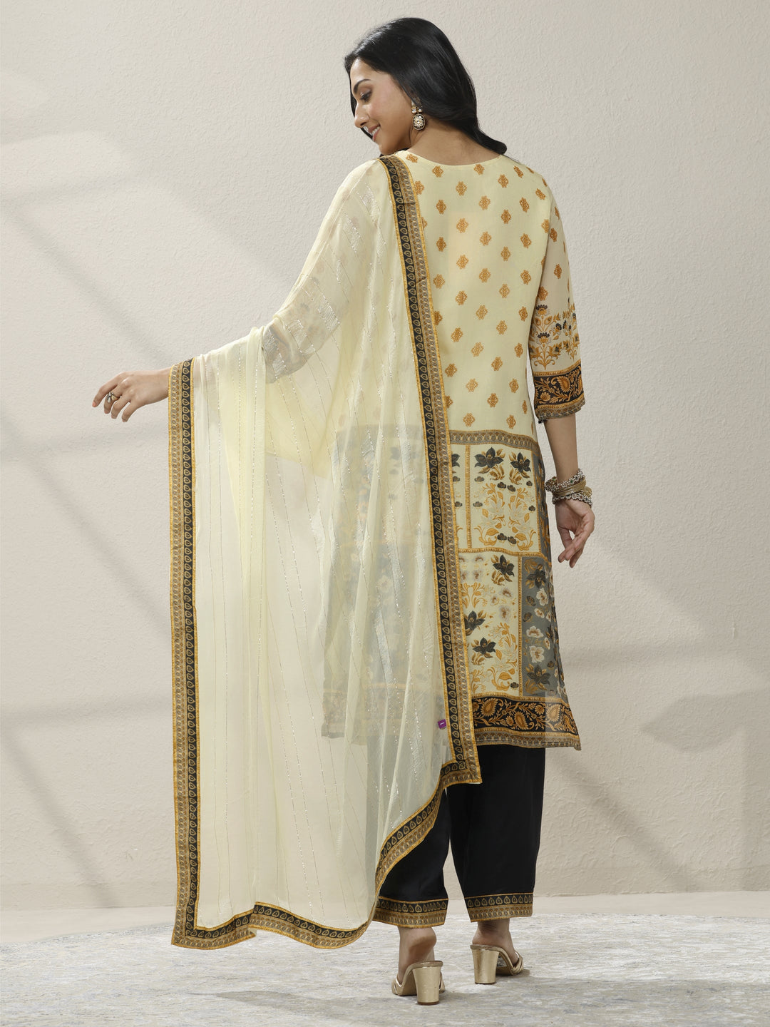 Cream Printed Organza Straight Suit Set With Dupatta