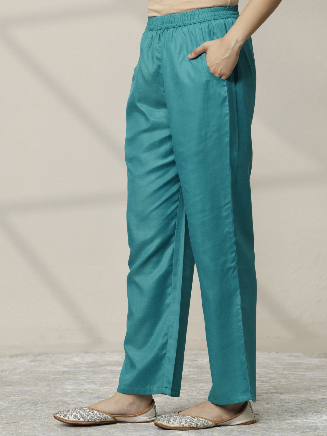 Green Embroidered Organza Straight Suit Set With Dupatta