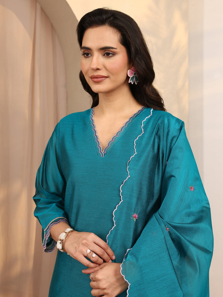 Green Embroidered Silk Blend Straight Suit Set With Dupatta