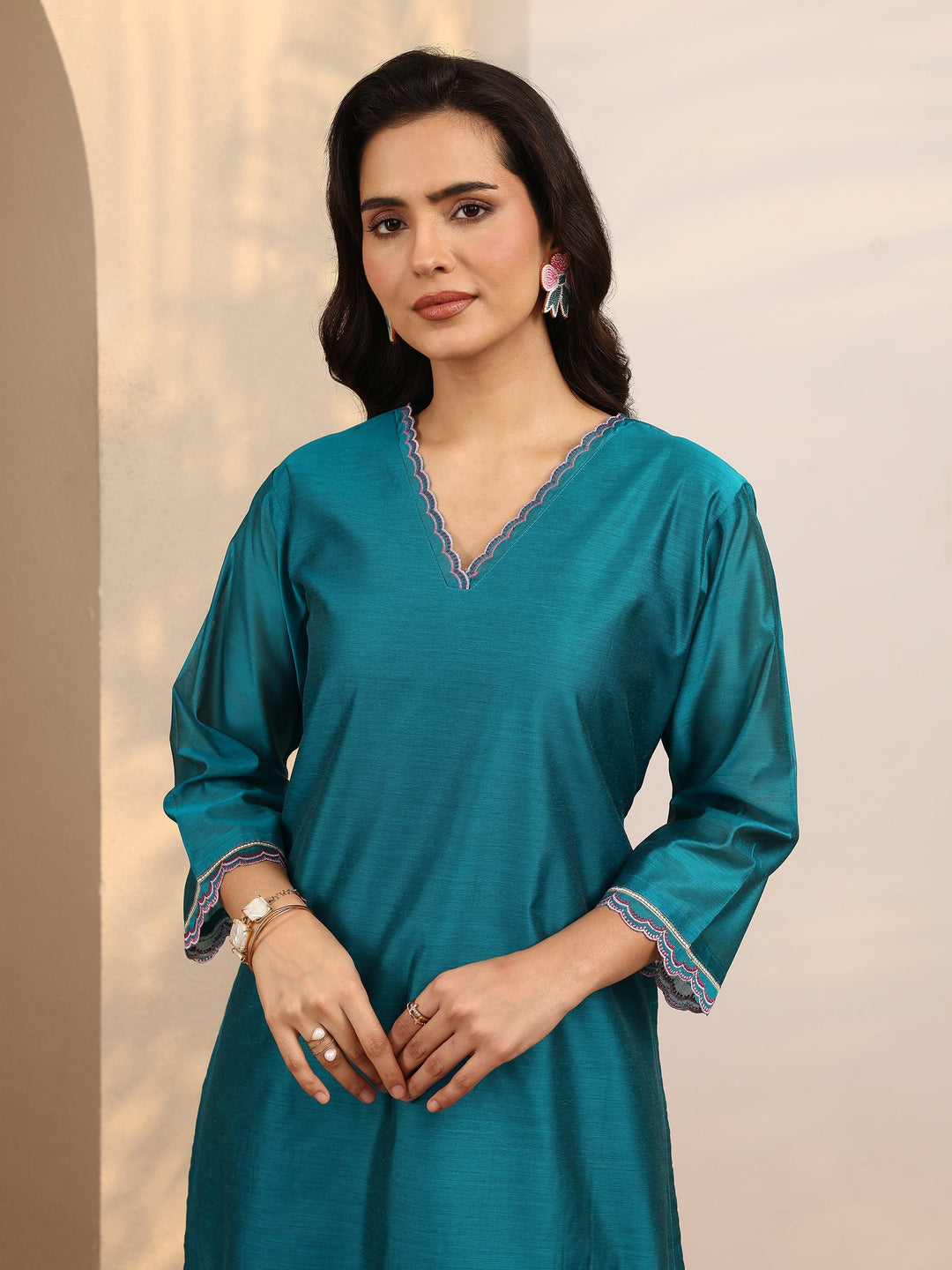 Green Embroidered Silk Blend Straight Suit Set With Dupatta