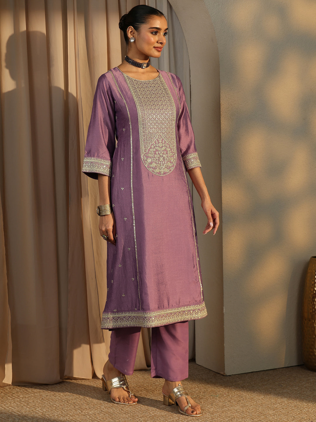 Lavender Embroidered Silk Blend Straight Suit Set With Dupatta