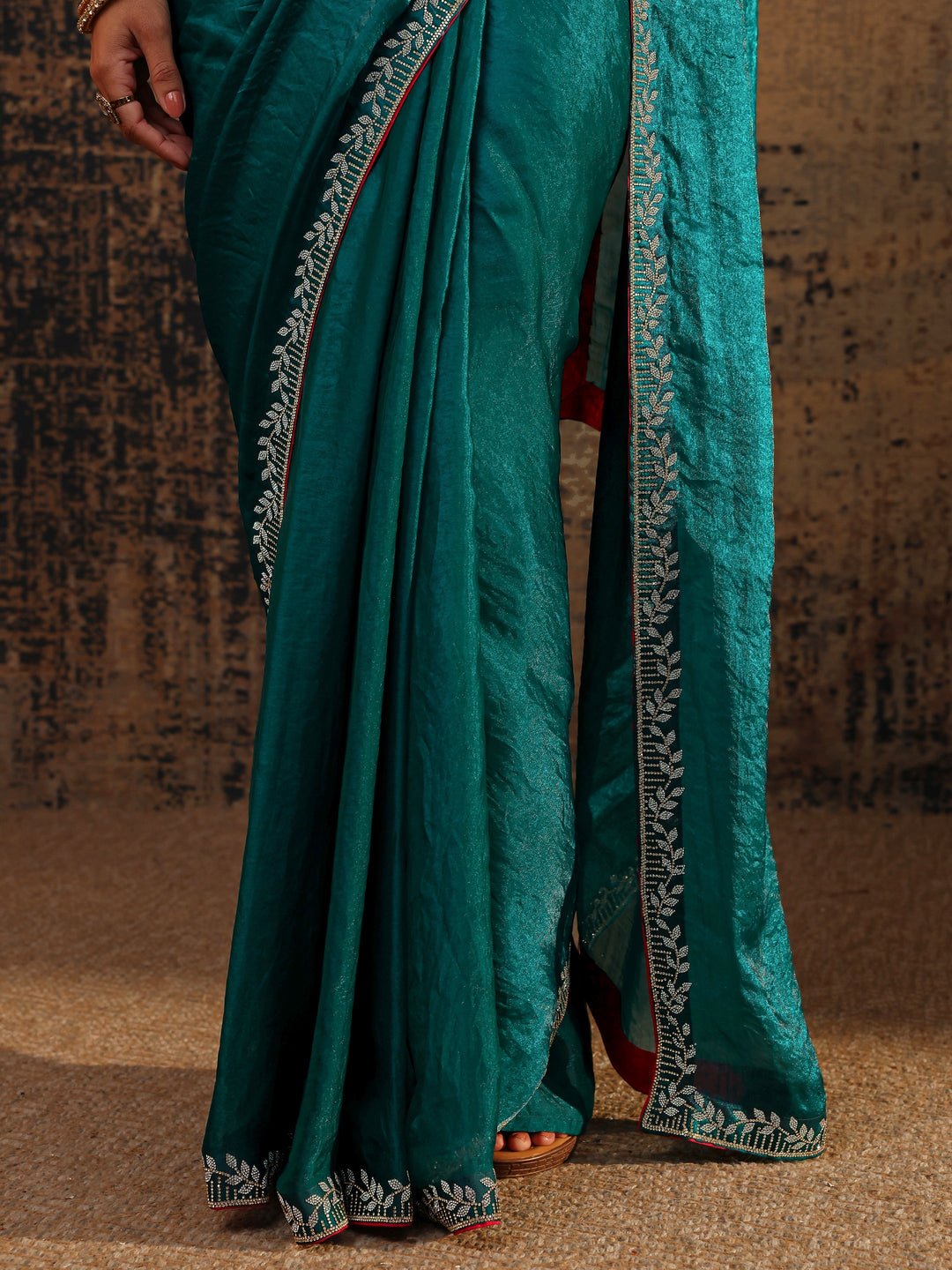 Green Solid Satin Saree With Unstitched Blouse Piece