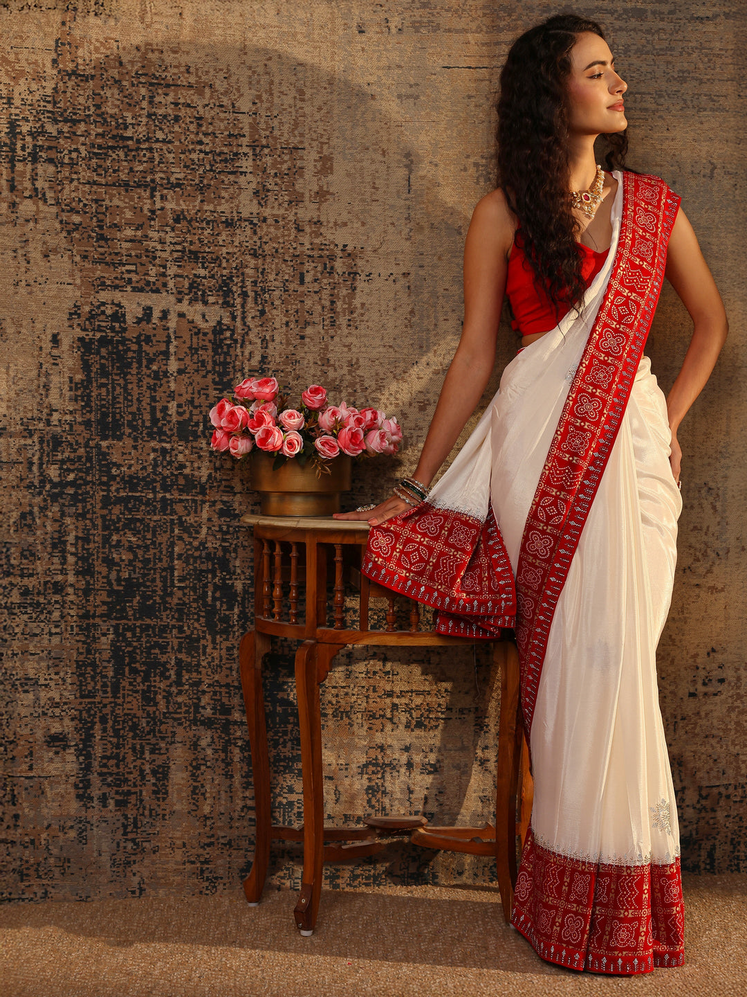 Cream Bandhani Embellished Silk Blend Saree With Unstitched Blouse Piece
