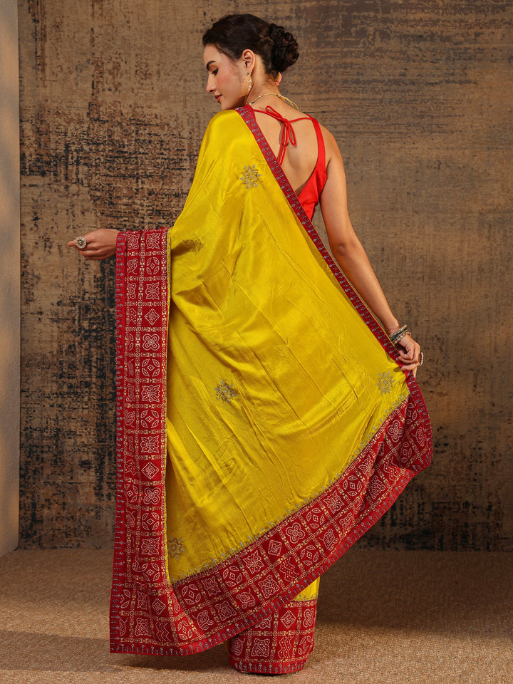 Mustard Bandhani Embellished Silk Blend Saree With Unstitched Blouse Piece