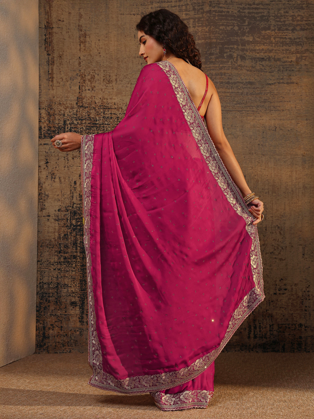 Pink Embellished Silk Blend Saree With Unstitched Blouse Piece