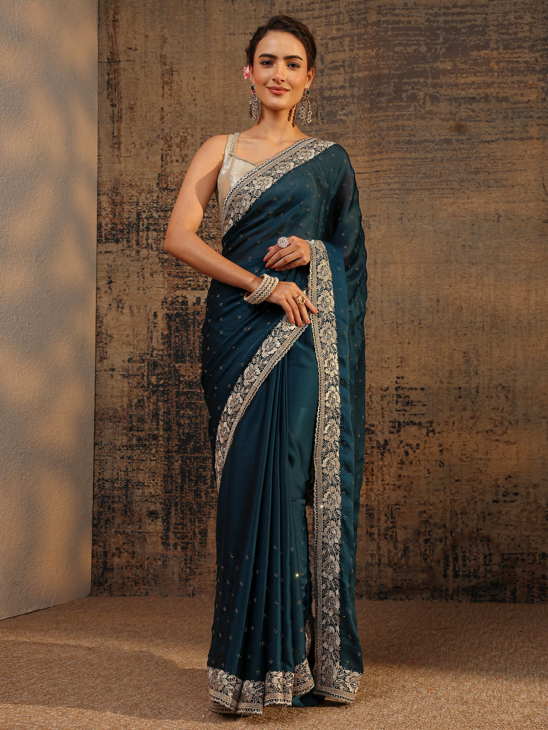 Navy Blue Embellished Silk Blend Saree With Unstitched Blouse Piece