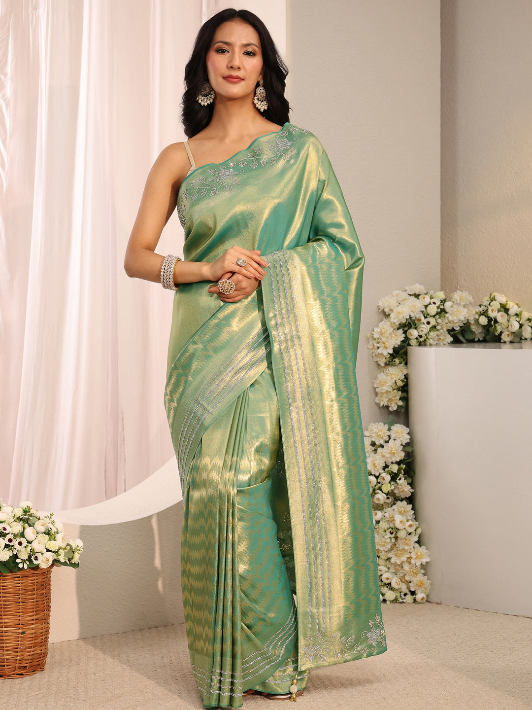 Green Embellished Border Silk Blend Saree With Unstitched Blouse Piece