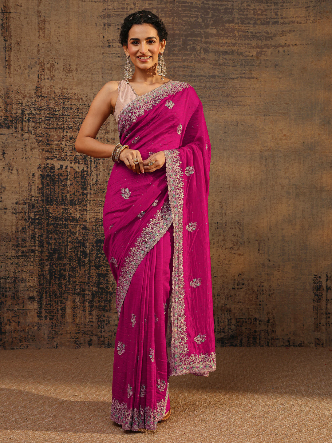 Pink Floral Embellished Silk Blend Saree With Unstitched Blouse Piece