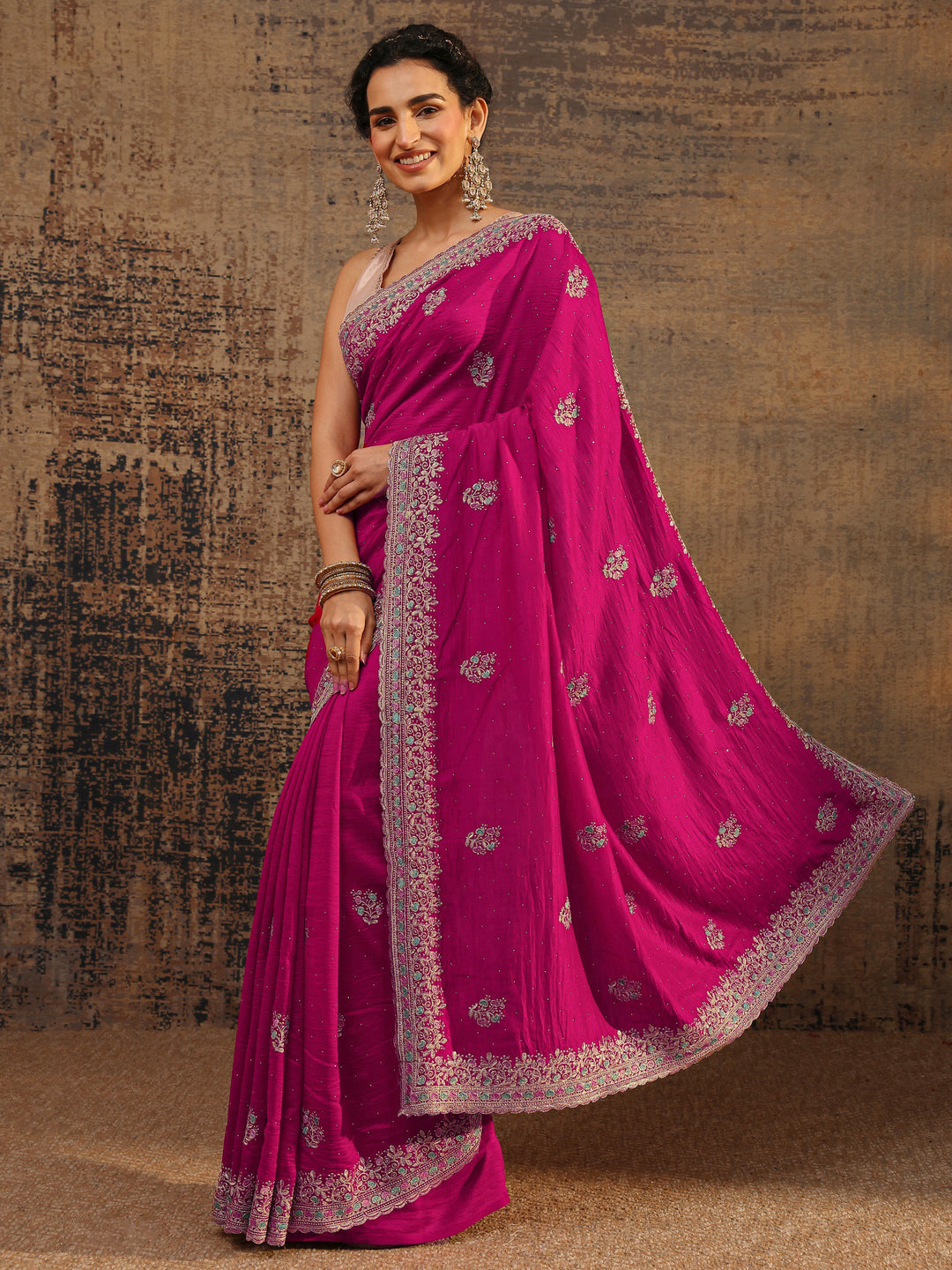 Pink Floral Embellished Silk Blend Saree With Unstitched Blouse Piece
