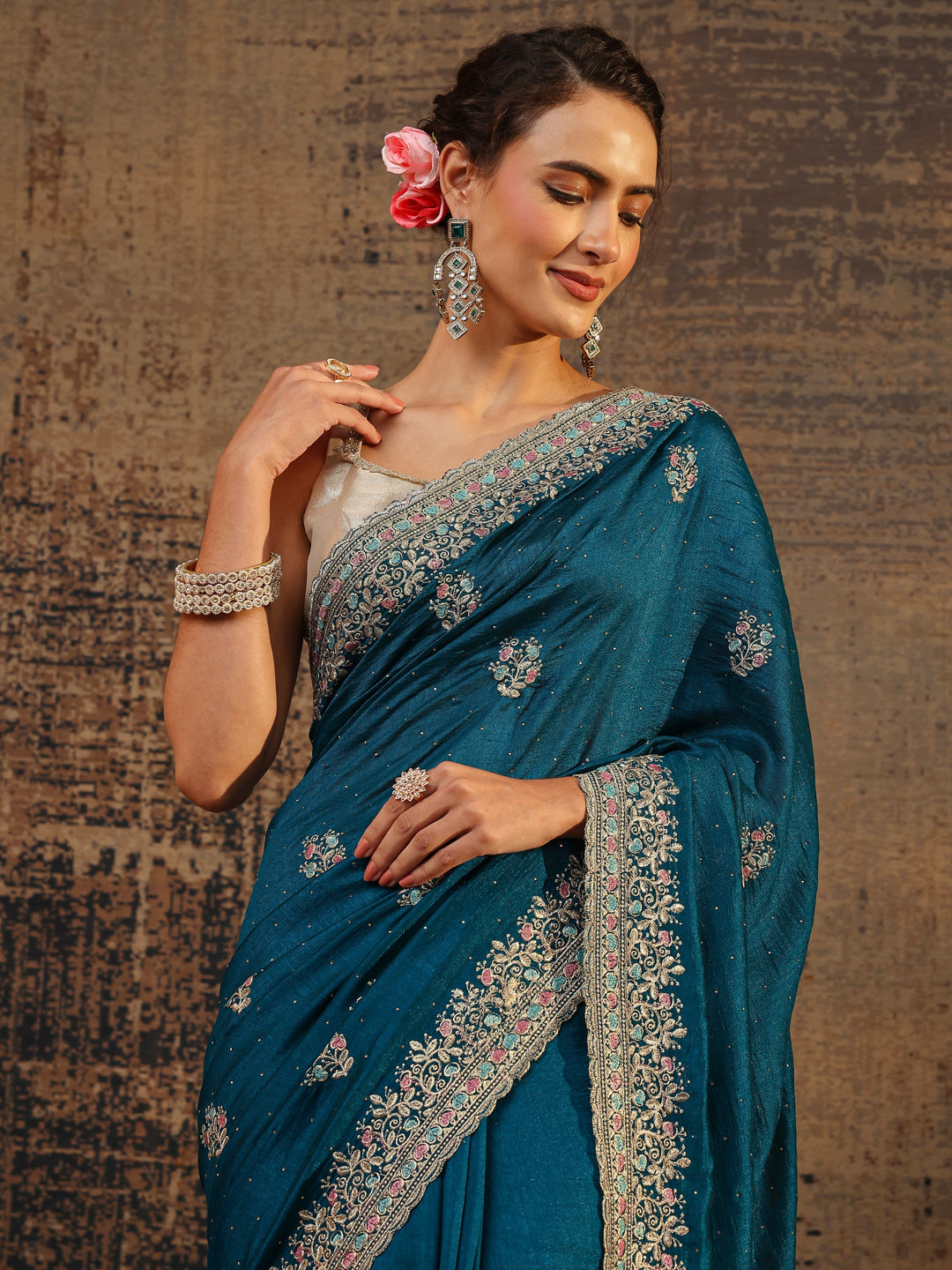 Blue Floral Embellished Silk Blend Saree With Unstitched Blouse Piece