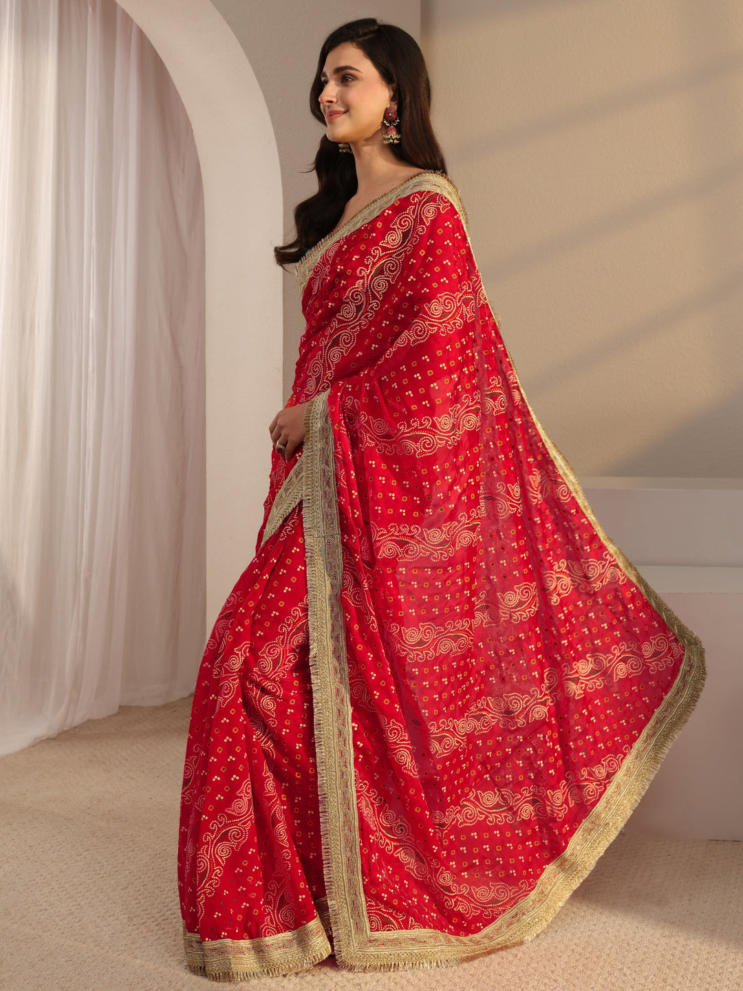 Red Bandhani Printed Tissue Saree With Unstitched Blouse Piece