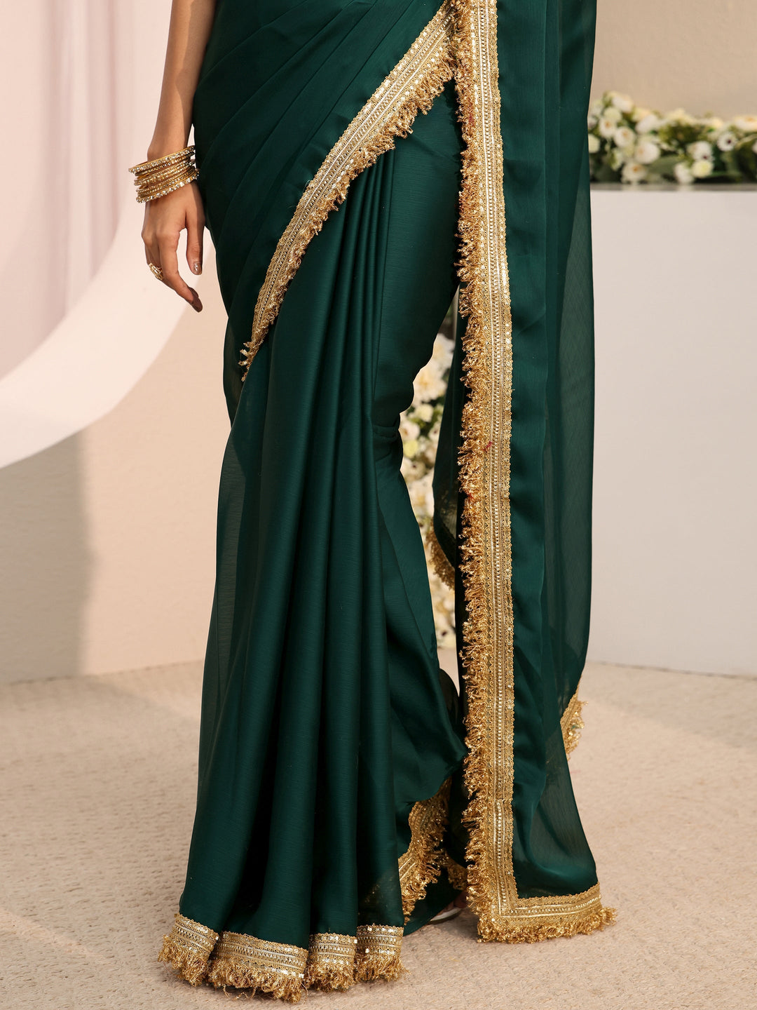 Green Solid Chiffon Saree With Unstitched Blouse Piece
