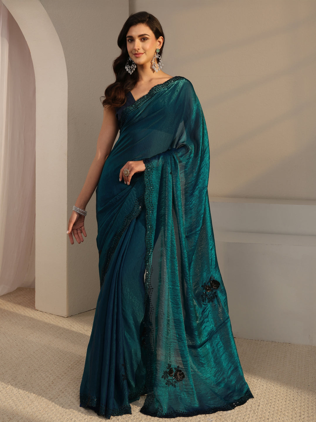 Blue Floral Embellished Organza Saree With Unstitched Blouse Piece
