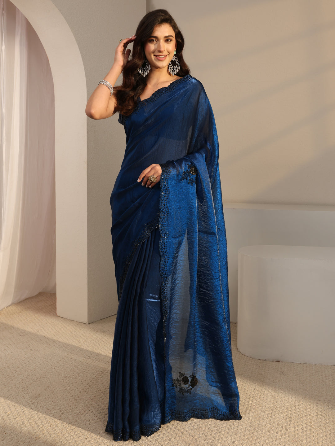 Blue Floral Embellished Organza Saree With Unstitched Blouse Piece