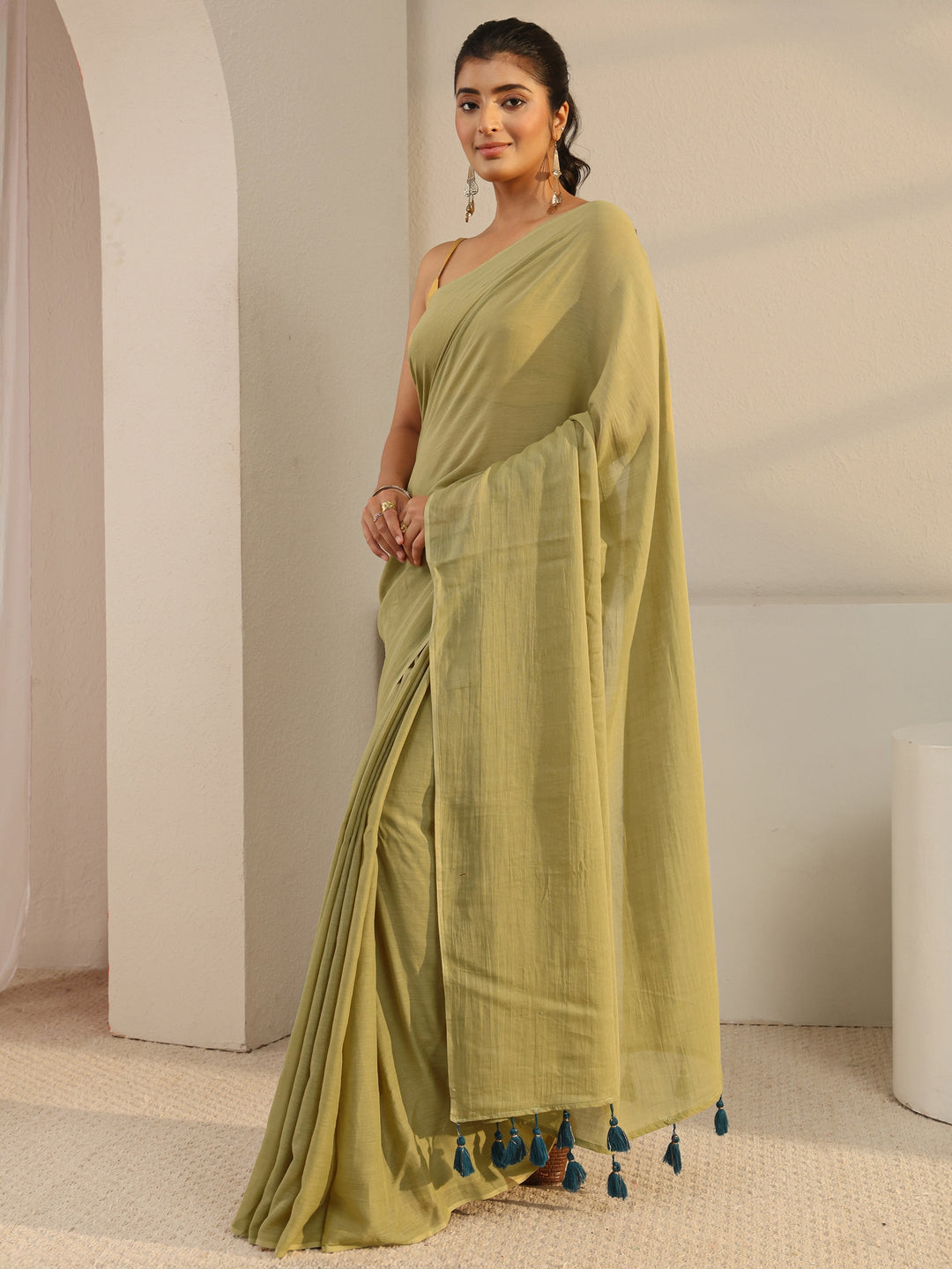 Green Solid Cotton Tassel Saree