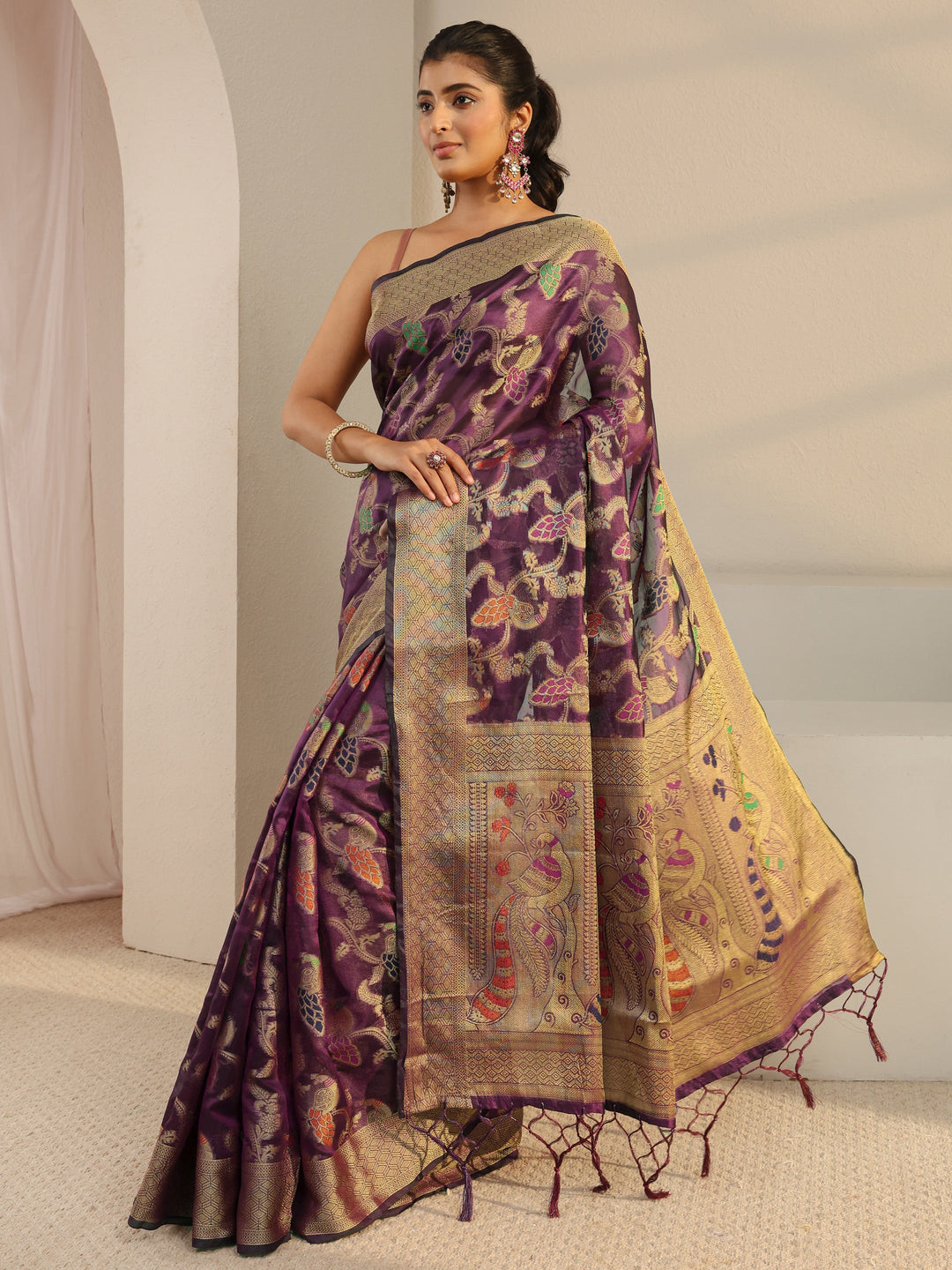 Purple Floral Woven Design Silk Blend Saree With Unstitched Blouse Piece