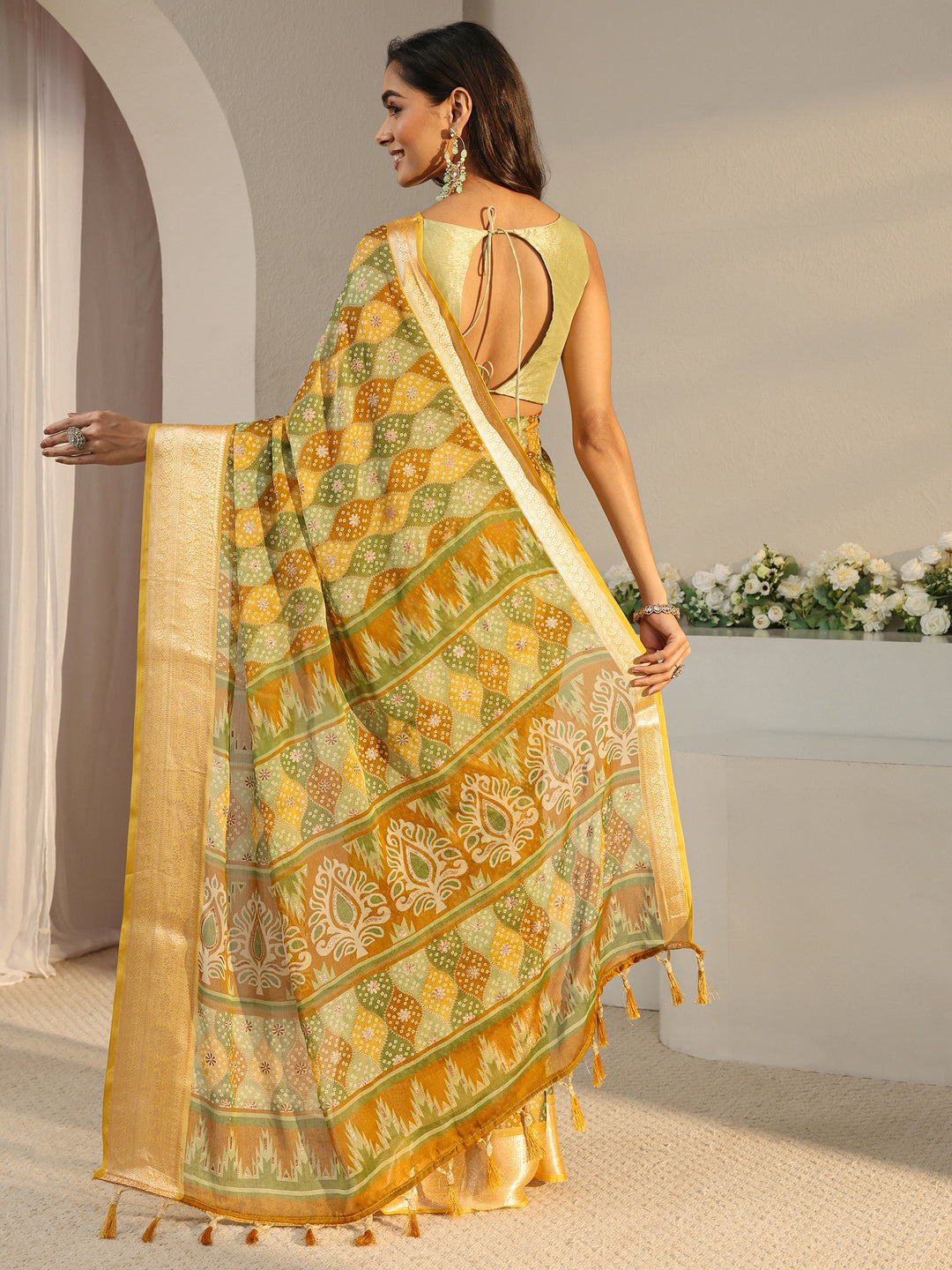 Multi Bandhani Printed Chiffon Saree With Unstitched Blouse Piece