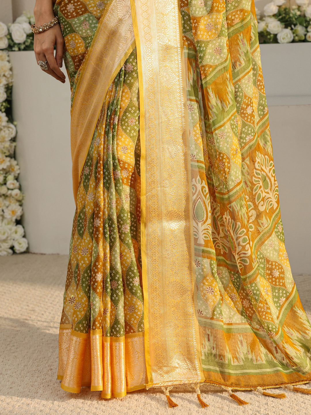 Multi Bandhani Printed Chiffon Saree With Unstitched Blouse Piece
