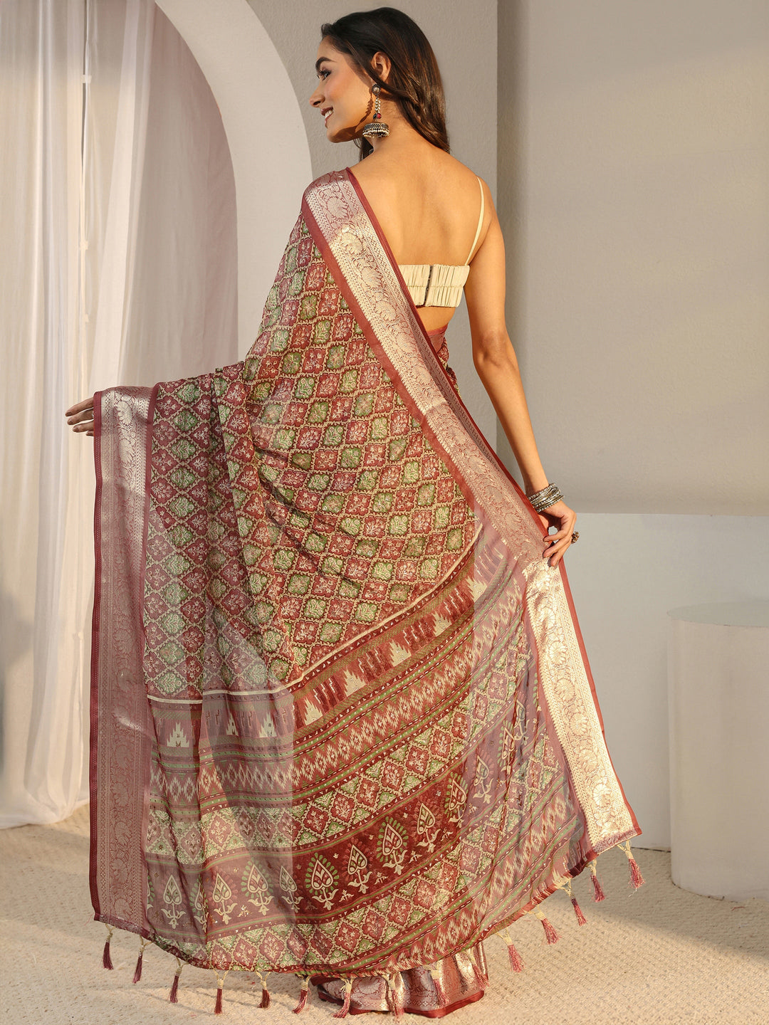 Coral Printed Chiffon Saree With Unstitched Blouse Piece