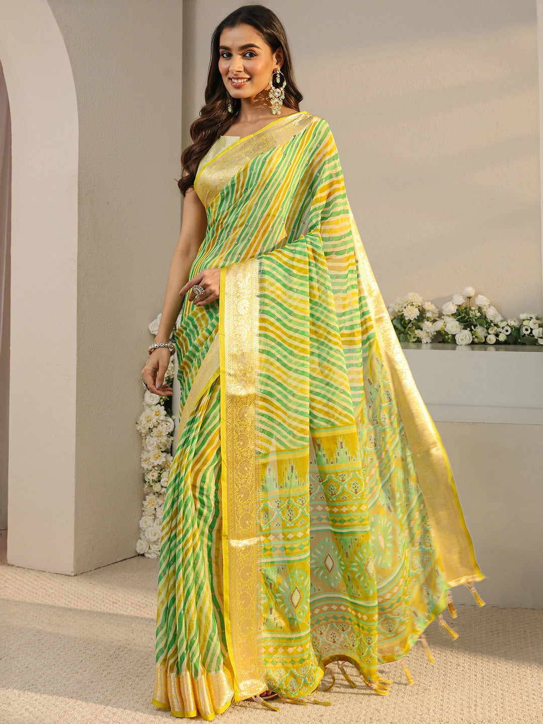Green Leheriya Printed Chiffon Saree With Unstitched Blouse Piece