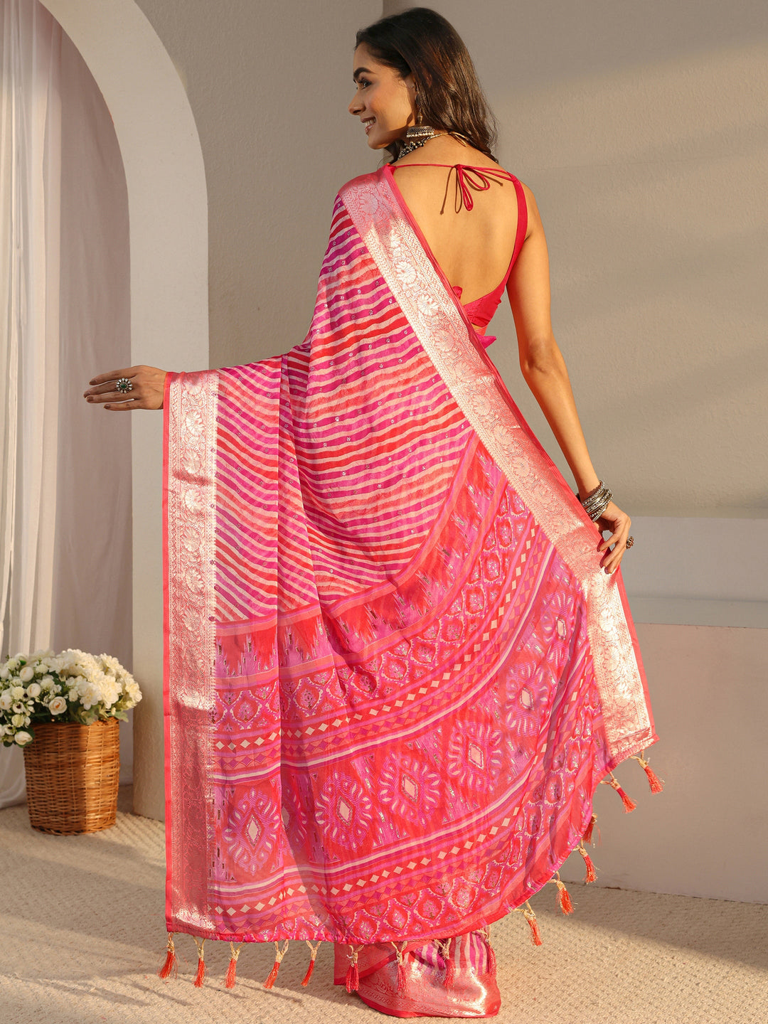 Pink Leheriya Printed Chiffon Saree With Unstitched Blouse Piece
