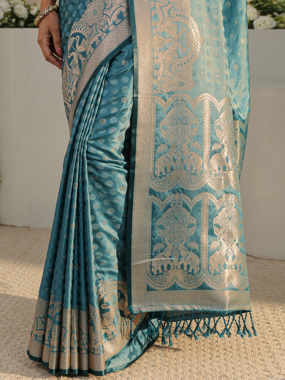 Teal Ethnic Woven Design Silk Blend Saree With Unstitched Blouse Piece