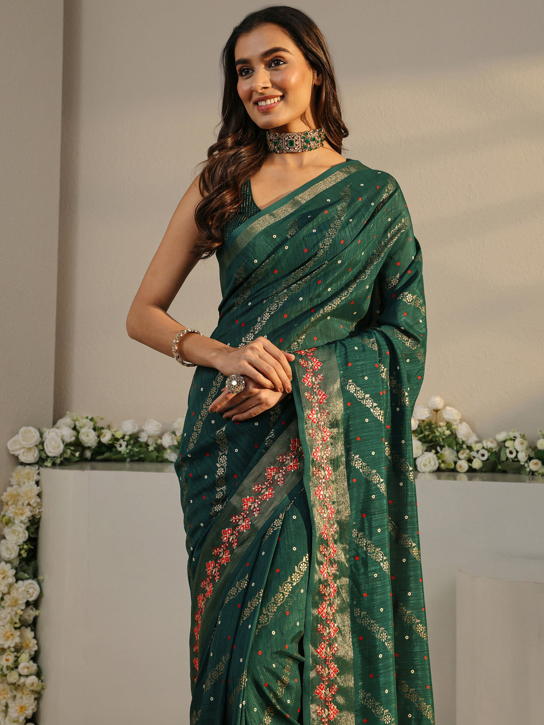 Green Floral Printed Silk Blend Saree With Unstitched Blouse Piece