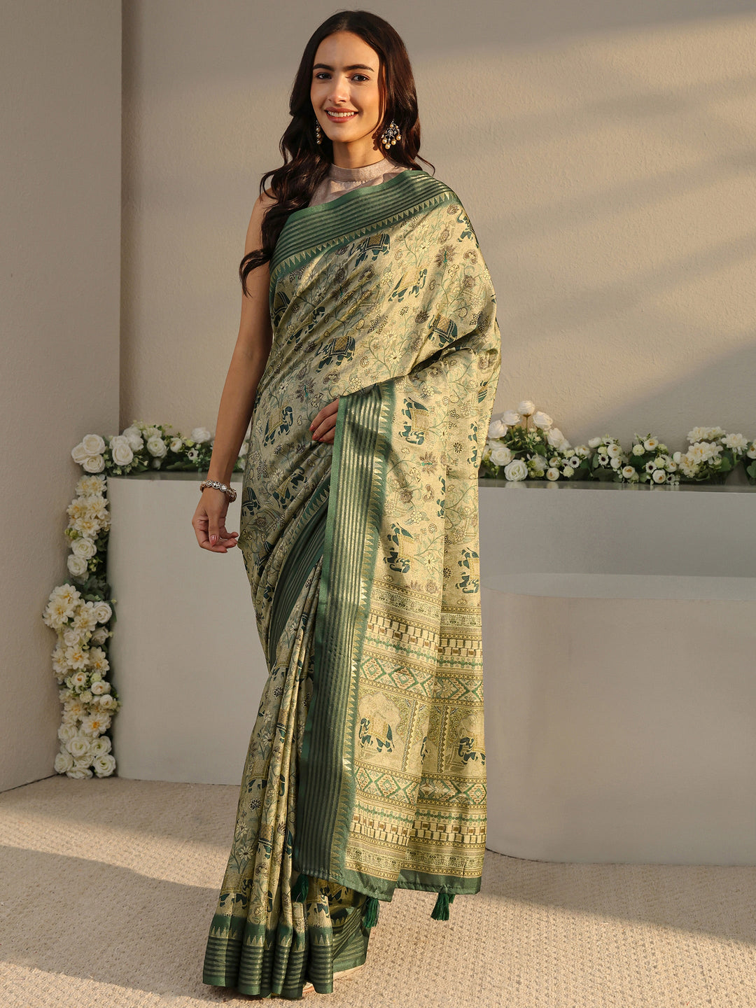 Green Ethnic Printed Silk Blend Saree With Unstitched Blouse Piece