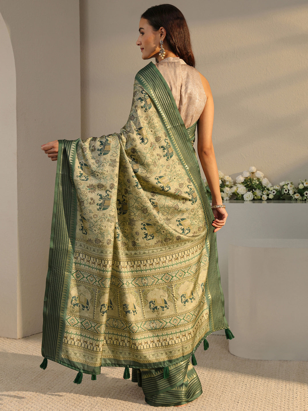 Green Ethnic Printed Silk Blend Saree With Unstitched Blouse Piece