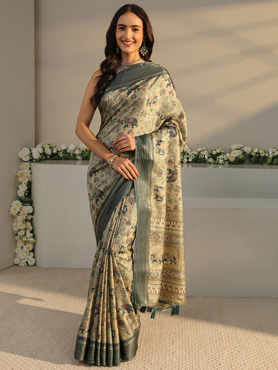 Green Ethnic Printed Silk Blend Saree With Unstitched Blouse Piece