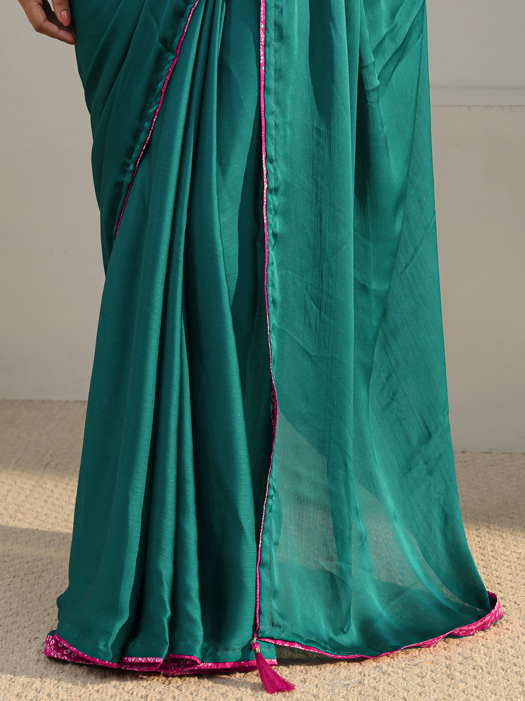 Teal Solid Chiffon Saree With Unstitched Blouse Piece