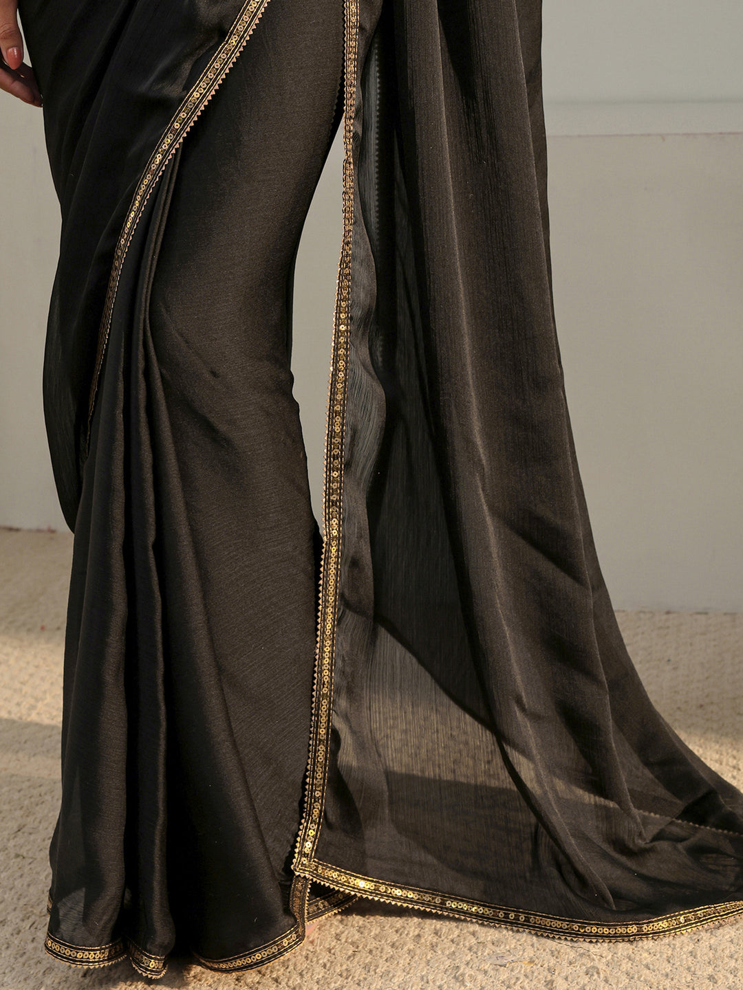Black Solid Chiffon Saree With Unstitched Blouse Piece