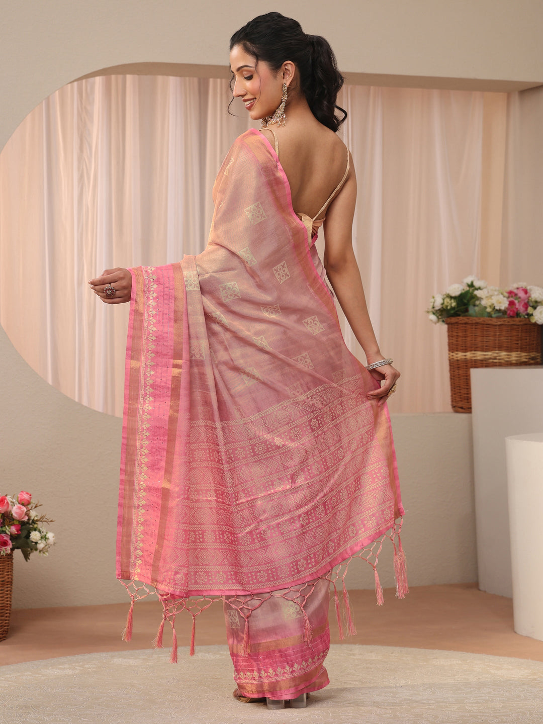 Pink Ethnic Motif Printed Silk Blend Saree