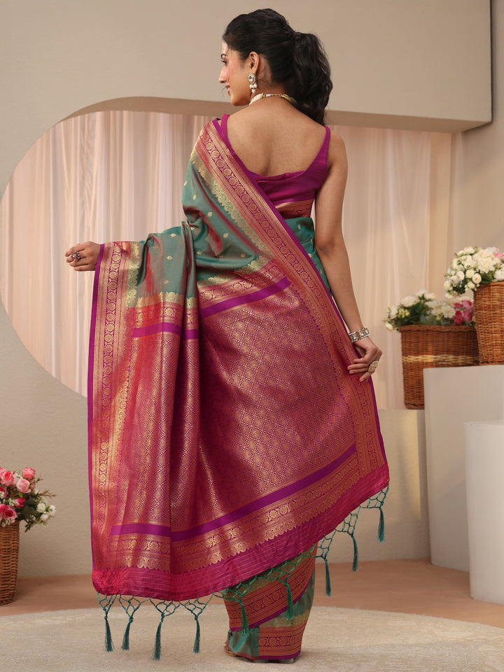 Green Ethnic Motif Self Design Silk Blend Saree
