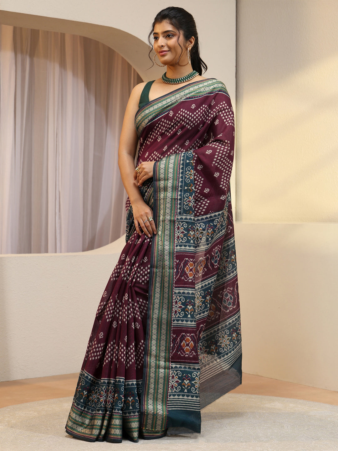 Maroon Ethnic Print Silk Blend Bomkai Saree
