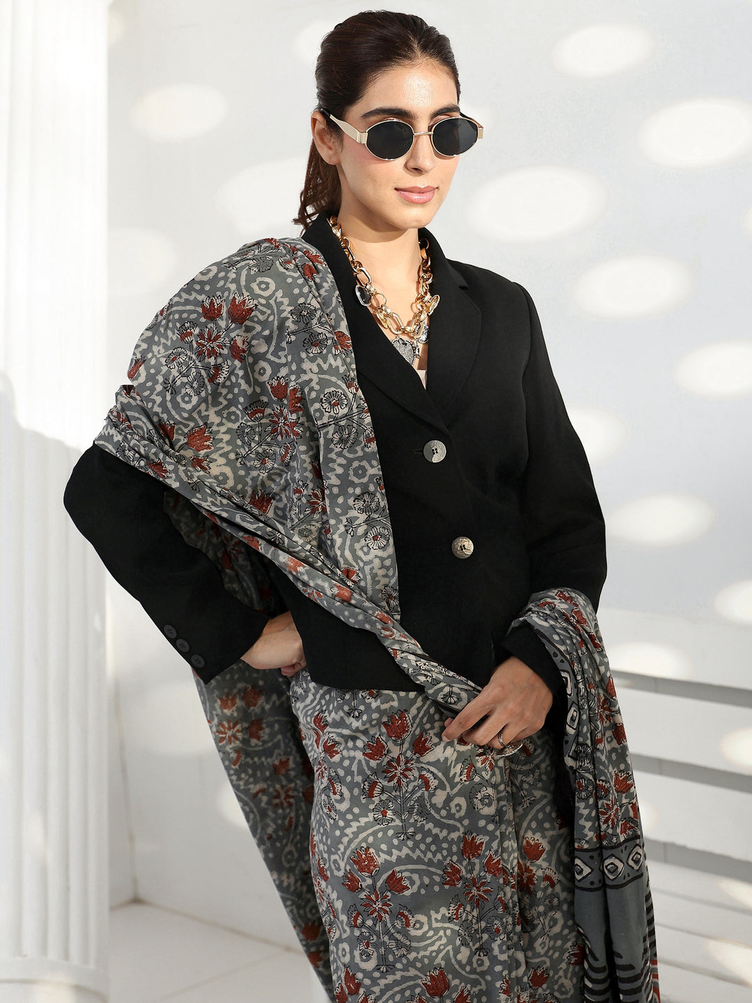 Charcoal Grey Swirl Printed Cotton Saree