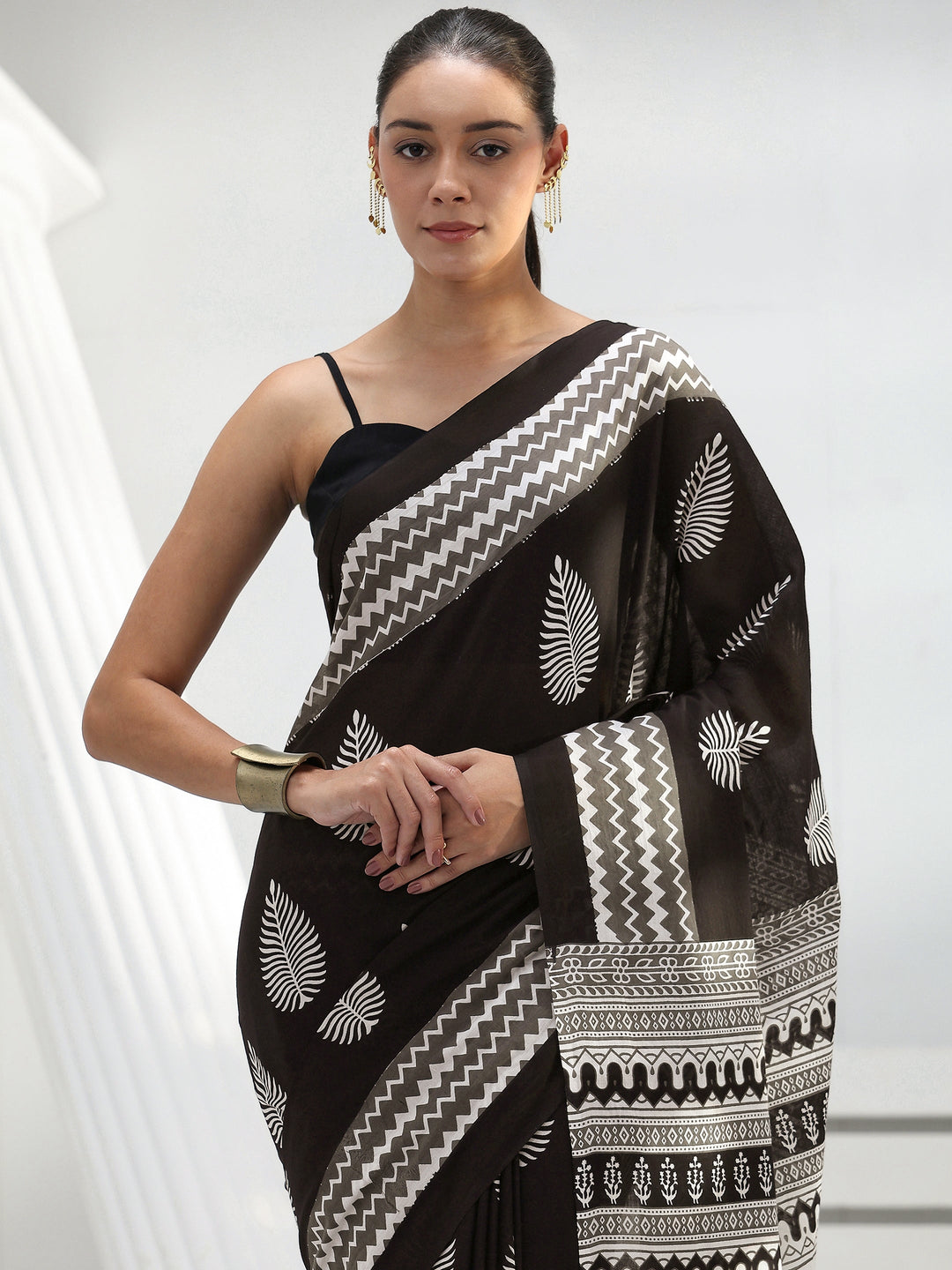 Black Floral Printed Cotton Saree
