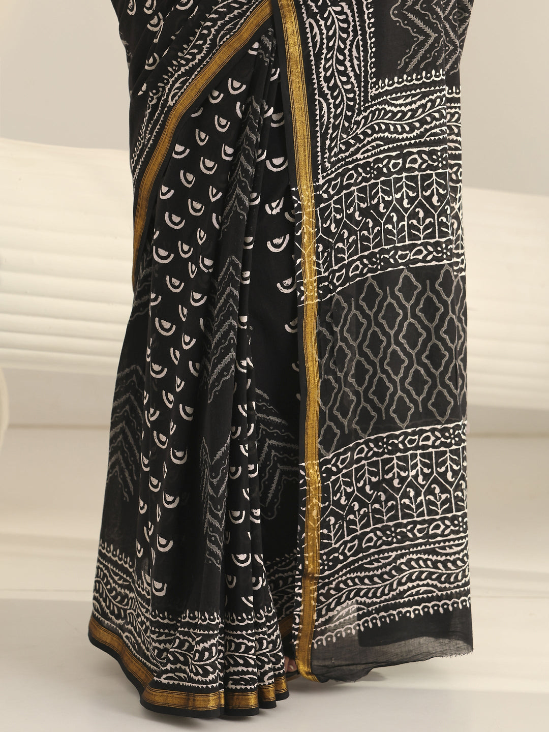 Black Dabu Print Cotton Saree