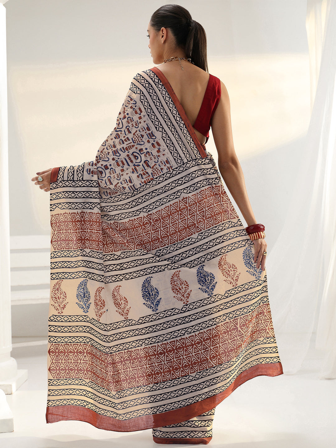 Beige Quirky Printed Cotton Saree