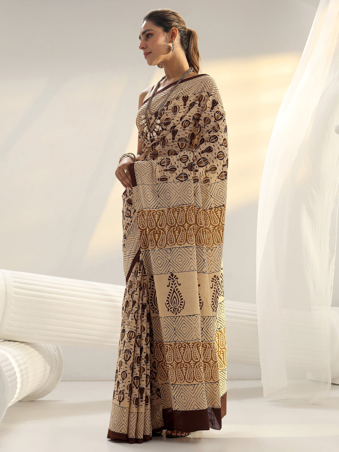 Beige Quirky Printed Cotton Saree