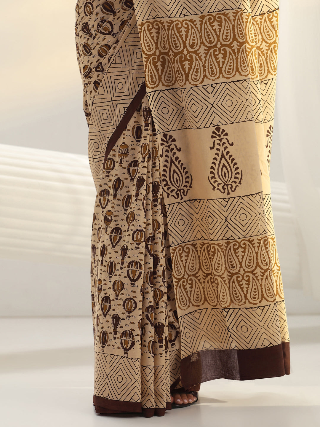 Beige Quirky Printed Cotton Saree