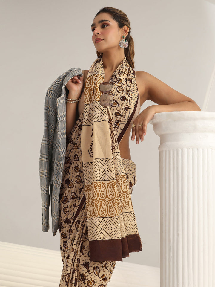 Beige Quirky Printed Cotton Saree